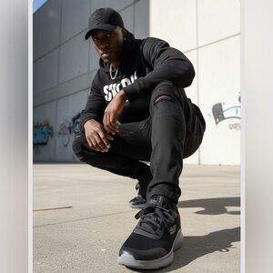 Skechers Memory Foam Mens Sneakers Size 11 NWT